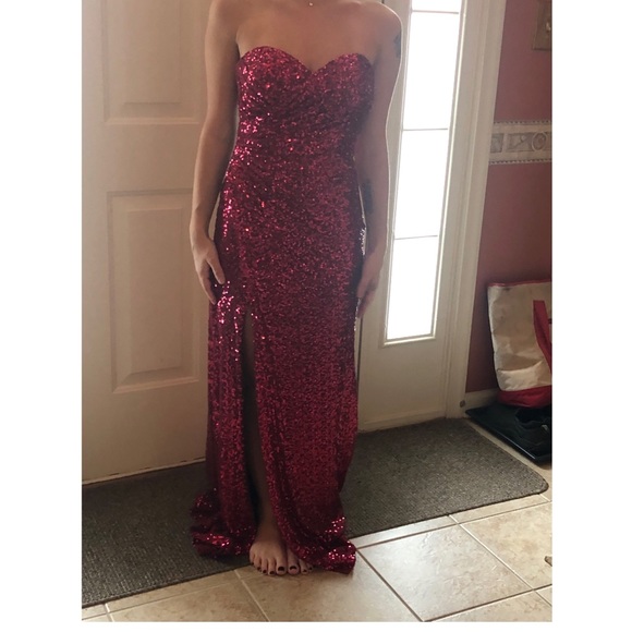 Prom dresses - Picture 4 of 6